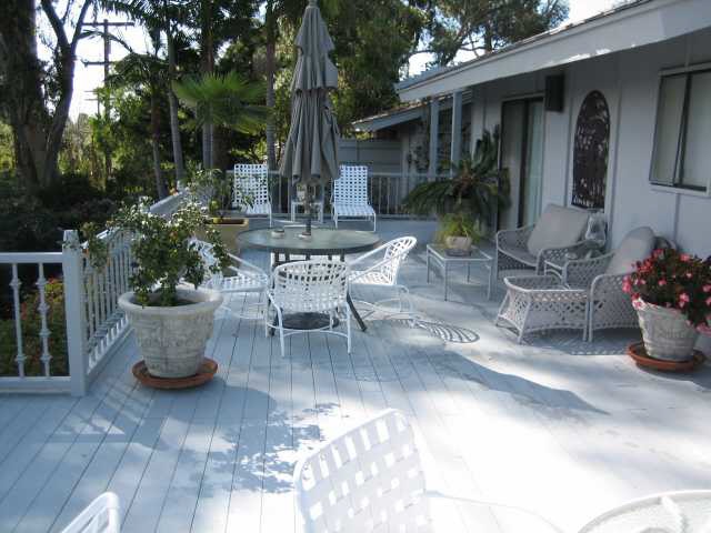 Expansive Rear Deck